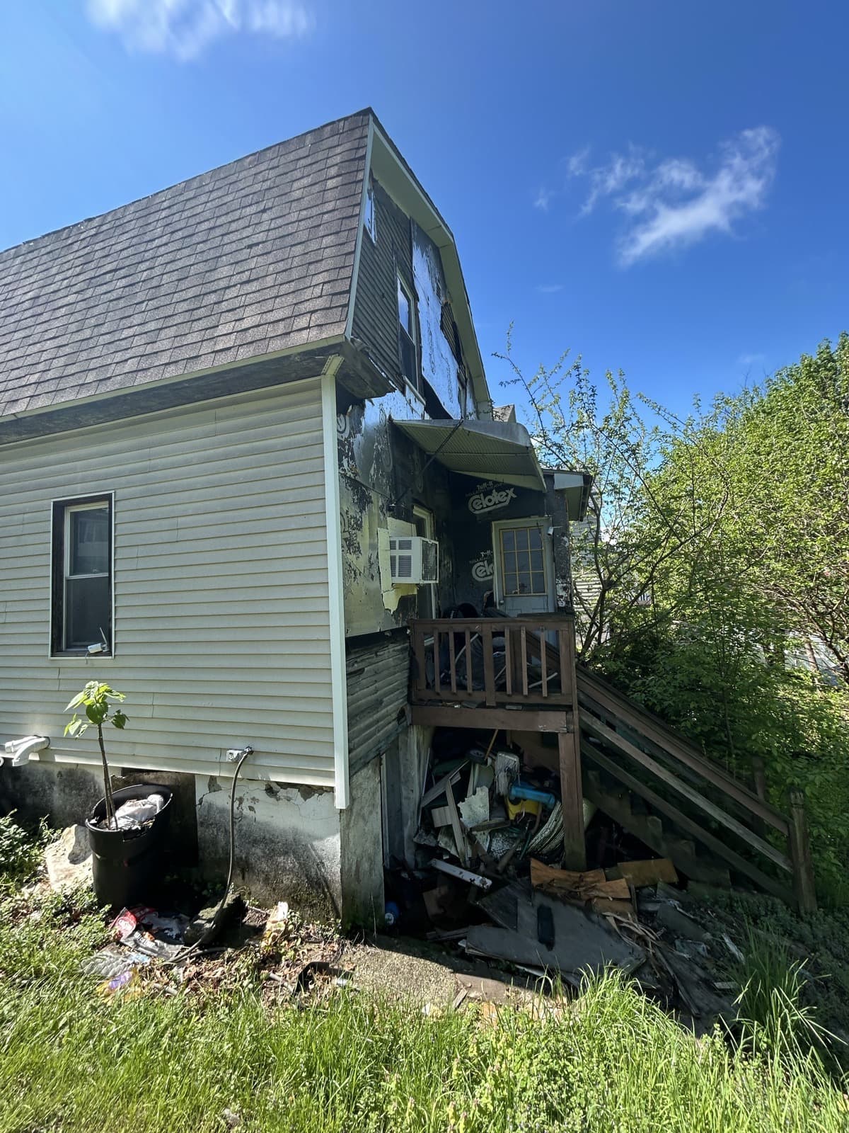 Wilkes-Barre exterior side condition before property repair planning